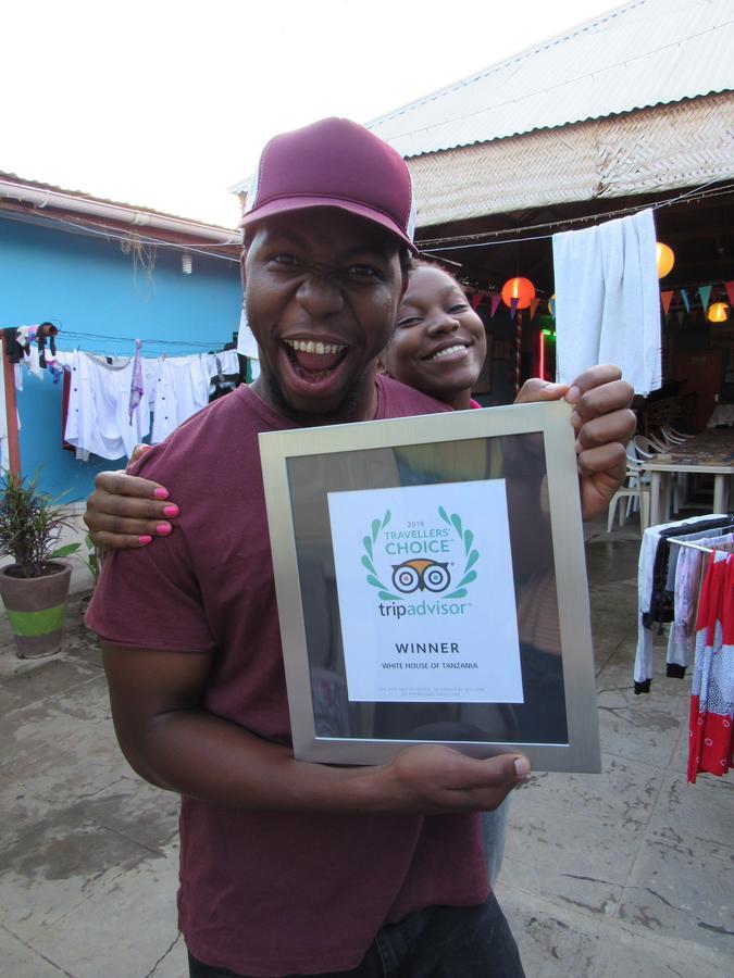 White House Of Tanzania Vandrarhem Arusha Exteriör bild